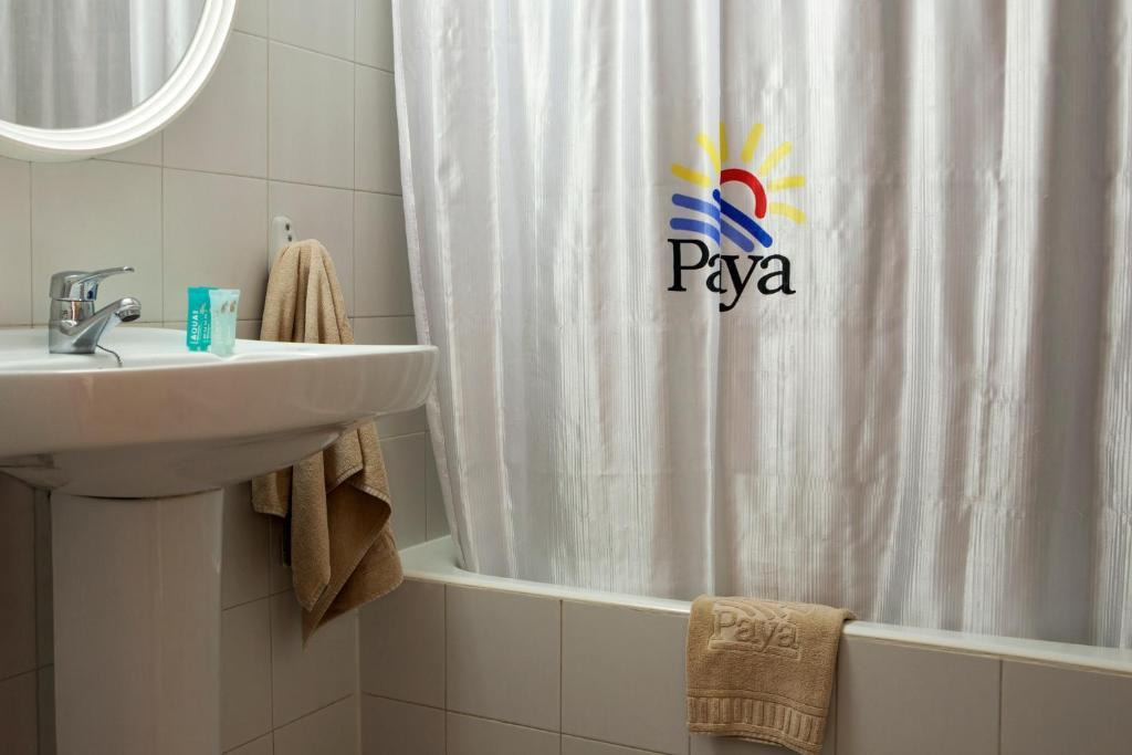 Opcion Roulette De Paya Hotels Es Pujols Bilik gambar
