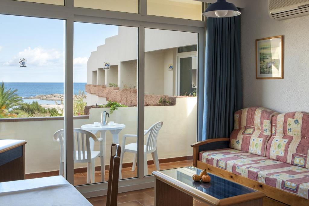 Opcion Roulette De Paya Hotels Es Pujols Bilik gambar